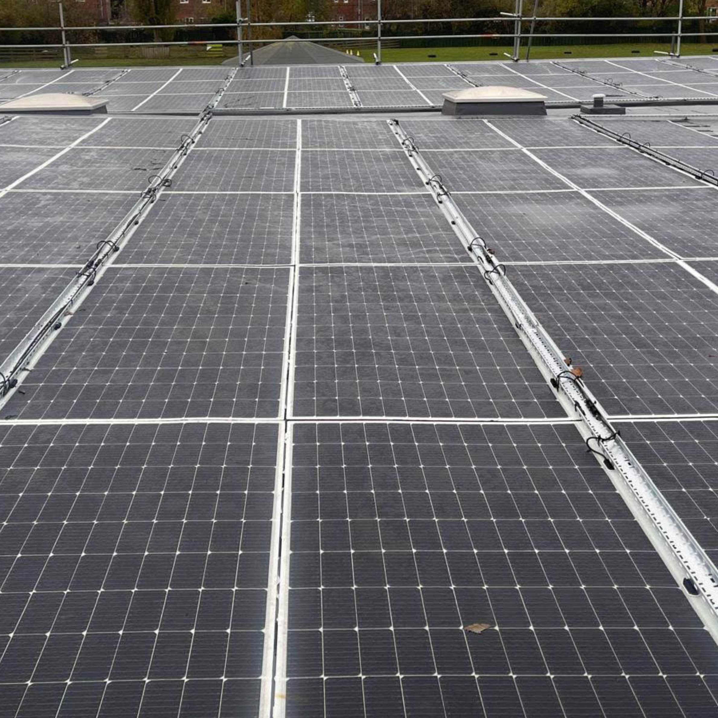 Schnelle Installation des EASY Foliensystems